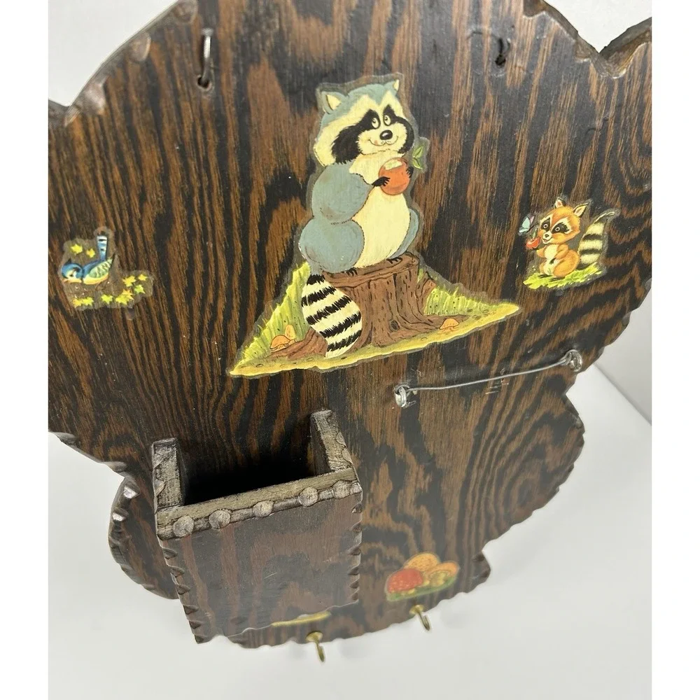 VTG MCM Rustic Wood Wall Mail Holder Key Hooks Mushroom Raccoon Woodland 80s 15
